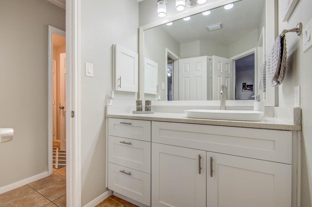 11414 Yorkshire Oaks Dr, Houston TX  77065-4933 exterior