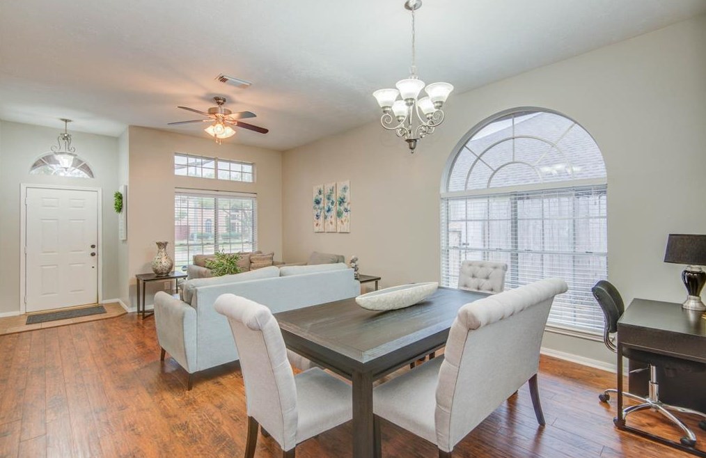 11414 Yorkshire Oaks Dr, Houston TX  77065-4933 exterior