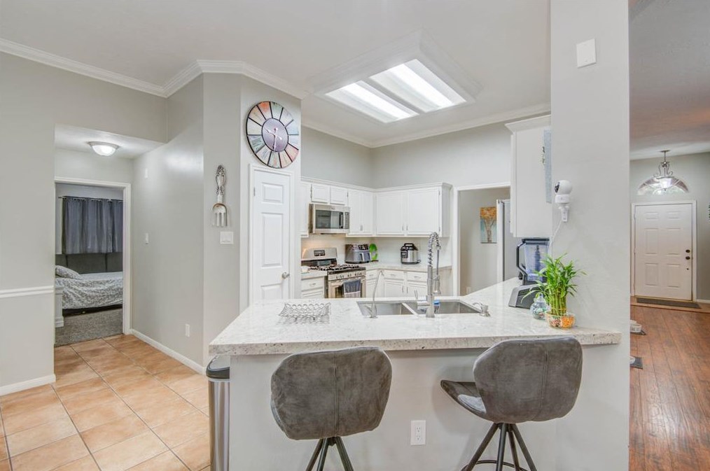 11414 Yorkshire Oaks Dr, Houston TX  77065-4933 exterior