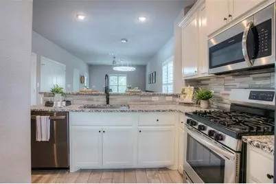 279 Capetown, Conroe, TX 77356 - Photo 9