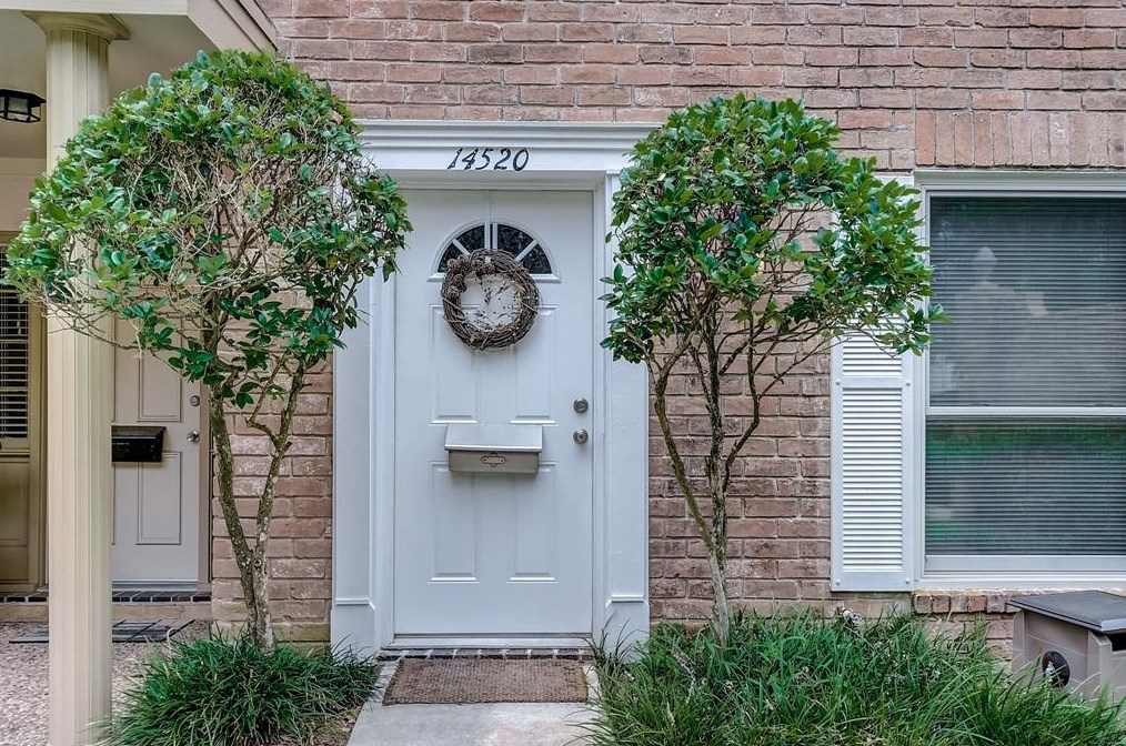 14520 Misty Meadow Ln, Houston TX  77079-3110 exterior