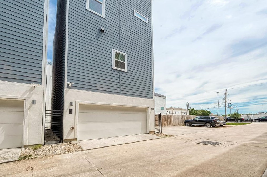 2114 Engelmohr St, Houston TX  77054-3807 exterior