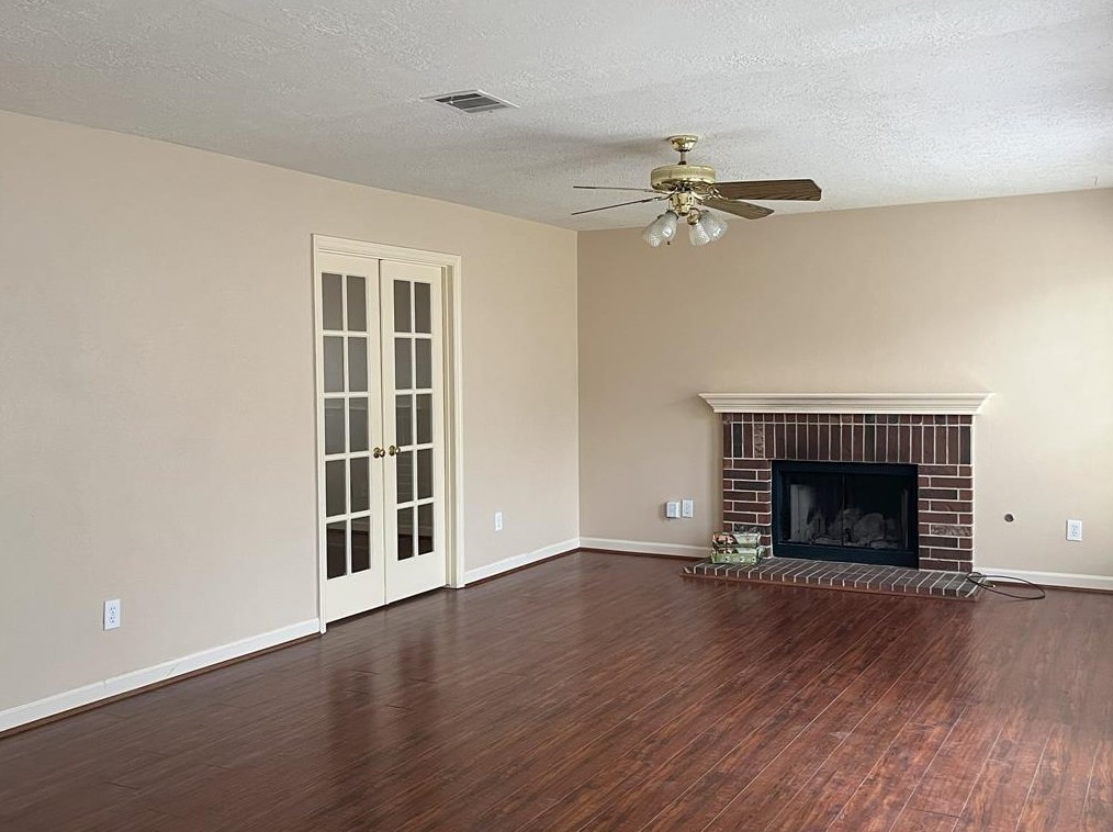 13818 Marbledale Ct, Houston TX  77059-3524 exterior