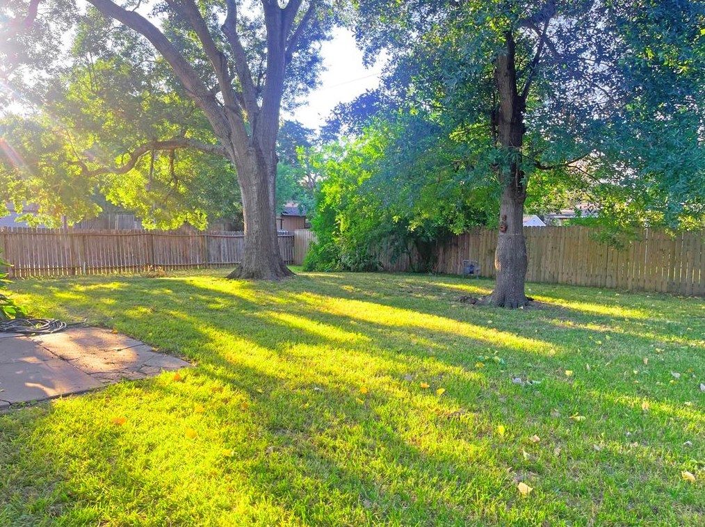 7203 Leader St, Houston TX  77074-3438 exterior