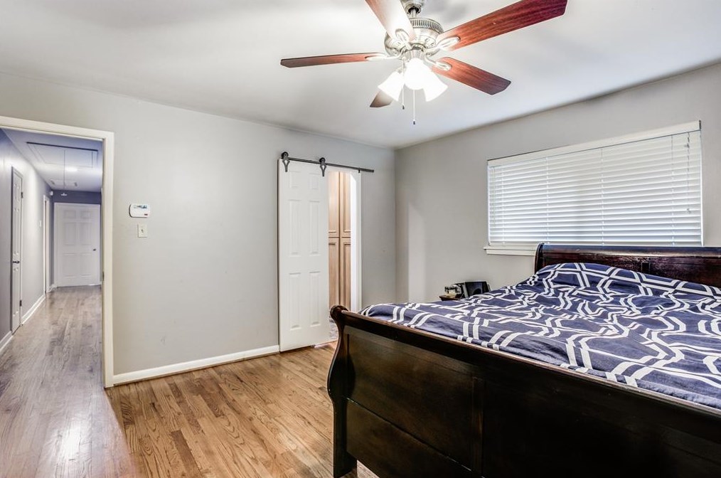 1329 Conrad Sauer, Houston TX 77043-4308 exterior