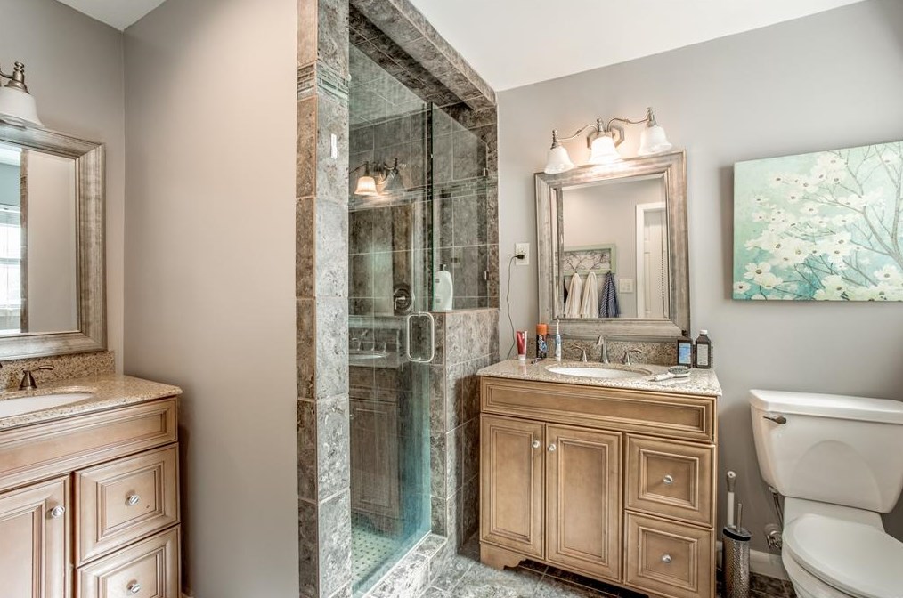 1329 Conrad Sauer, Houston TX 77043-4308 exterior