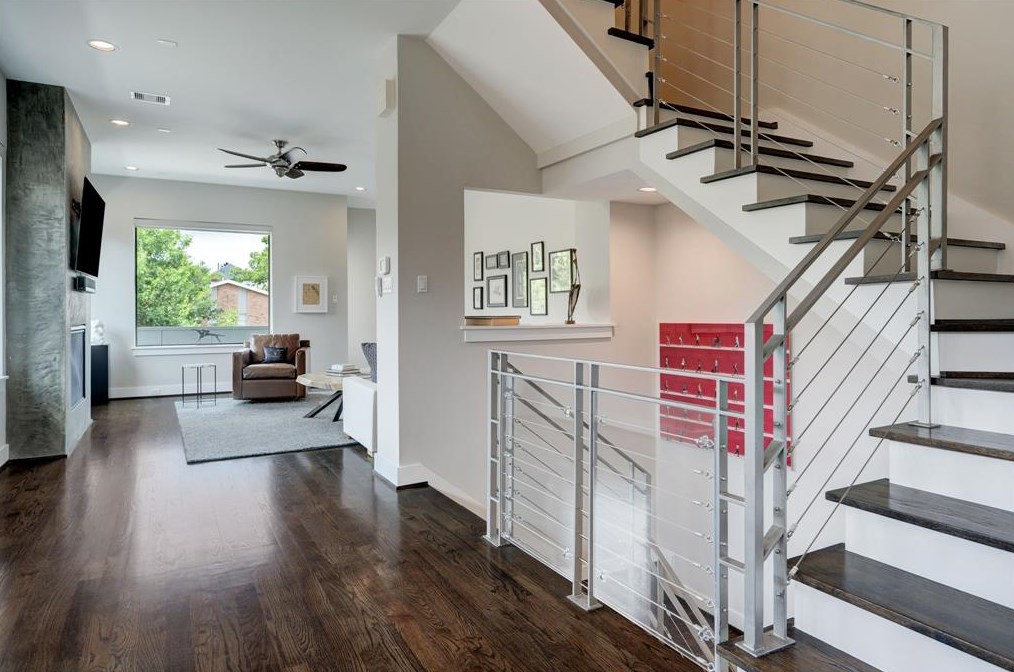 1807 Main St, Houston TX  77009-8000 exterior