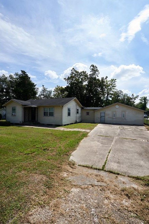 7412 Finch St, Houston TX  77028-3007 exterior