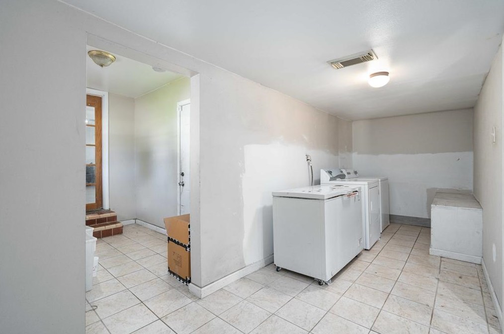 7412 Finch St, Houston TX  77028-3007 exterior