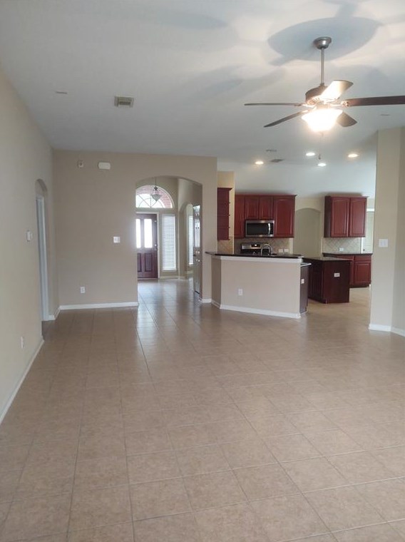 13815 Windsor Garden Ln, Houston TX  77044-1062 exterior