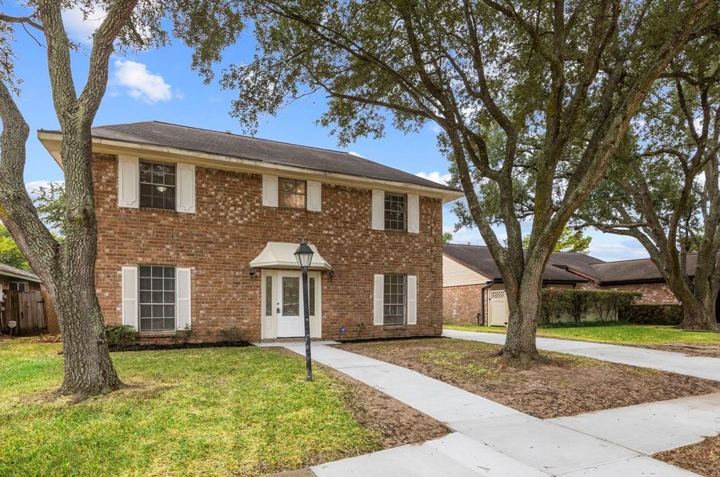 7935 Southmeadow Dr, Houston TX  77071-2505 exterior