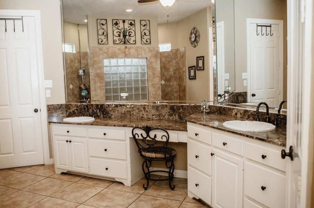 8131 Cranbrook Holw Ln, Houston TX  77095-4948 exterior