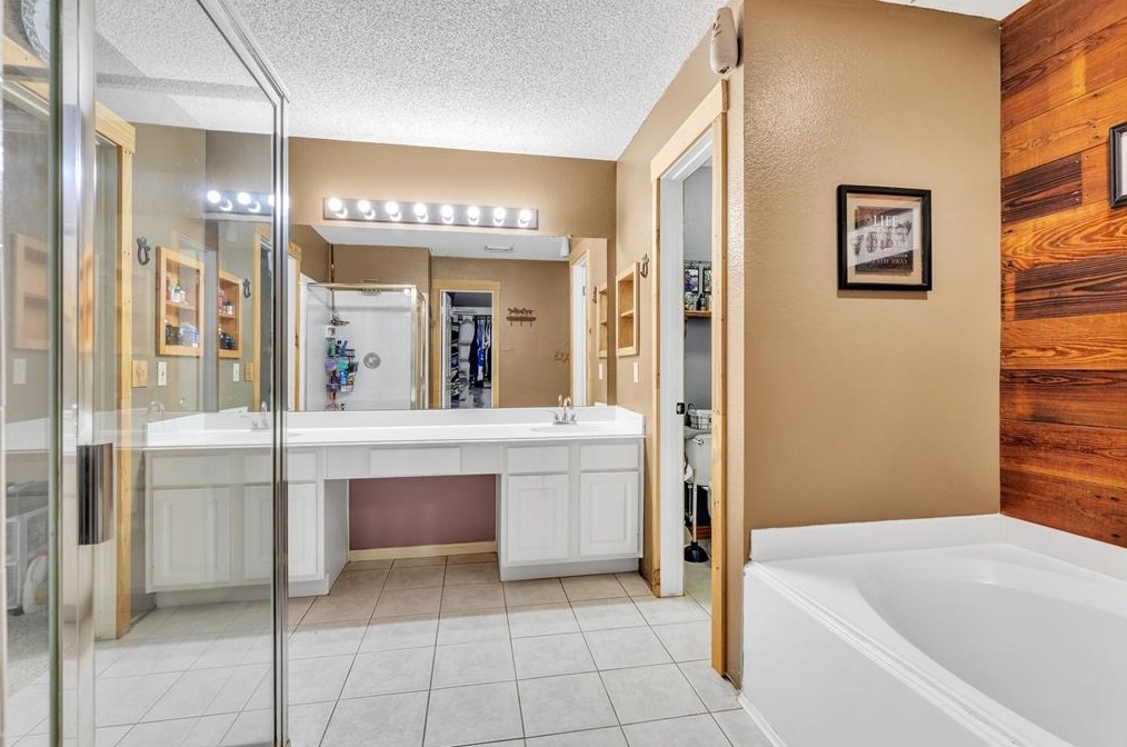 3908 Greenwood Dr, Pearland TX  77584-9259 exterior