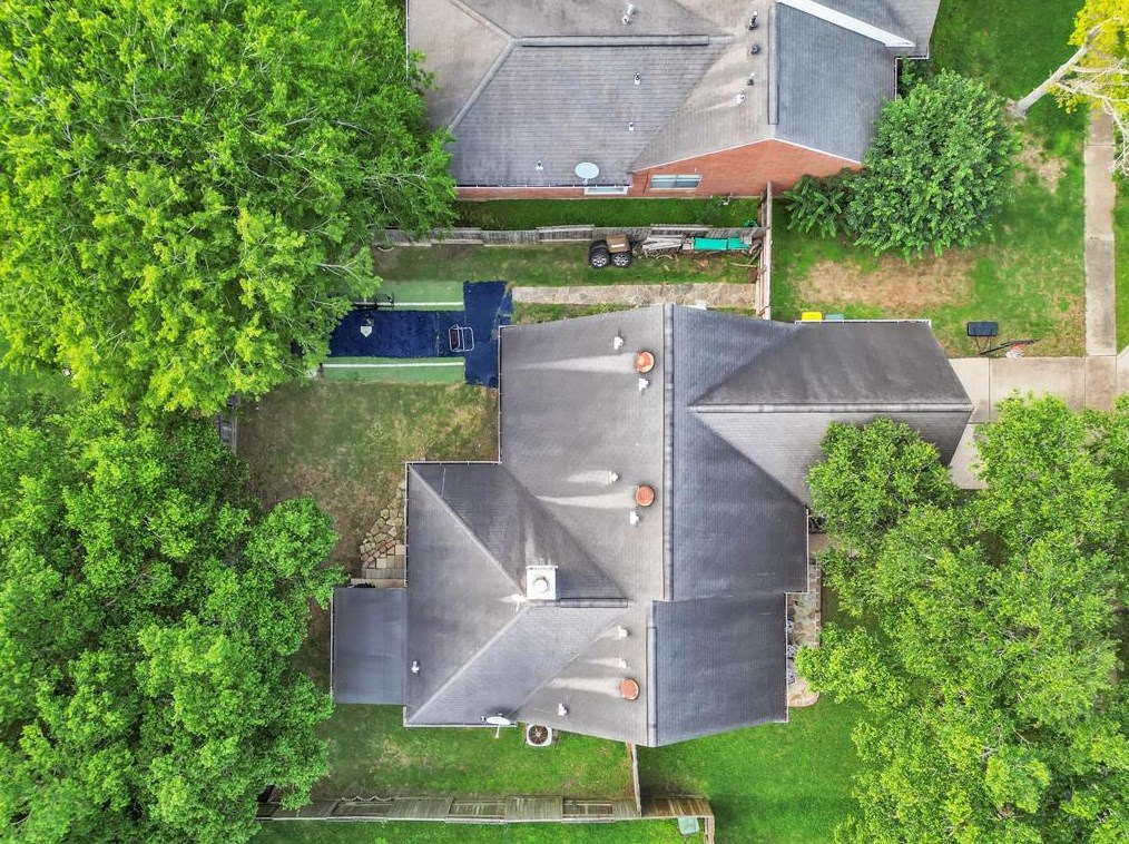 3908 Greenwood Dr, Pearland TX  77584-9259 exterior