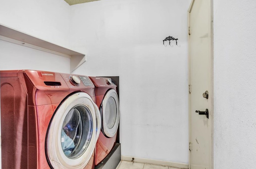 3908 Greenwood Dr, Pearland TX  77584-9259 exterior