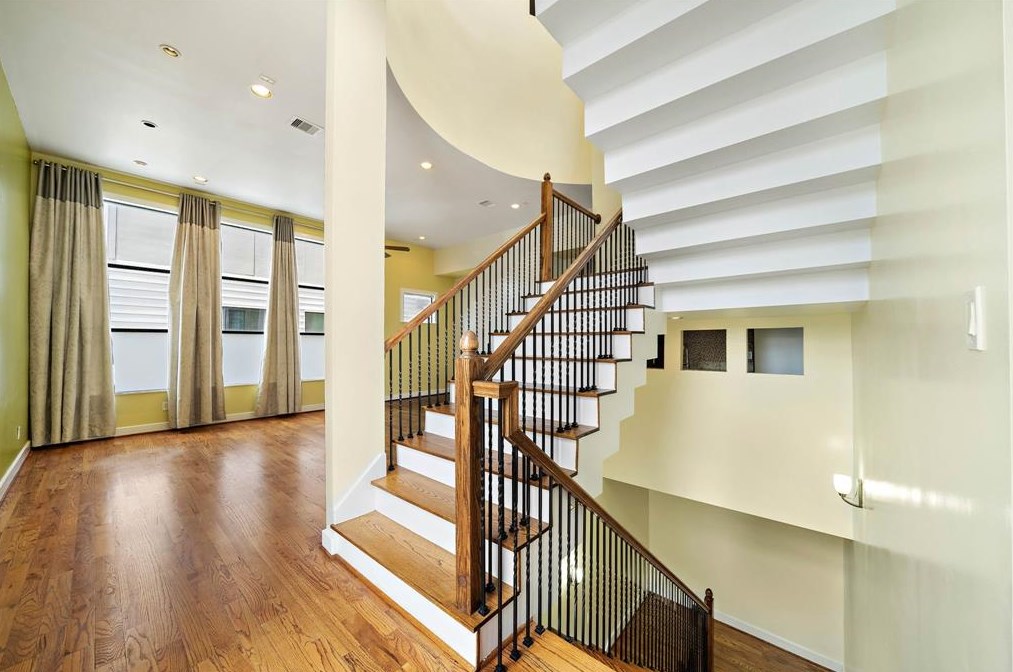 4808 Chenevert St, Houston TX  77004-5625 exterior