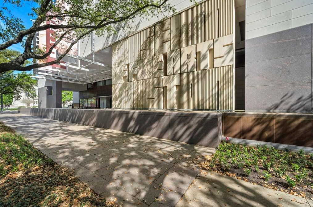 4808 Chenevert St, Houston TX  77004-4127 exterior