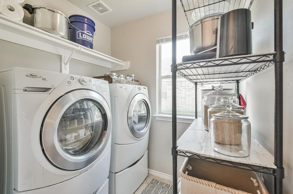 7143 Hot Crk Trce, Humble TX 77346-3097 exterior