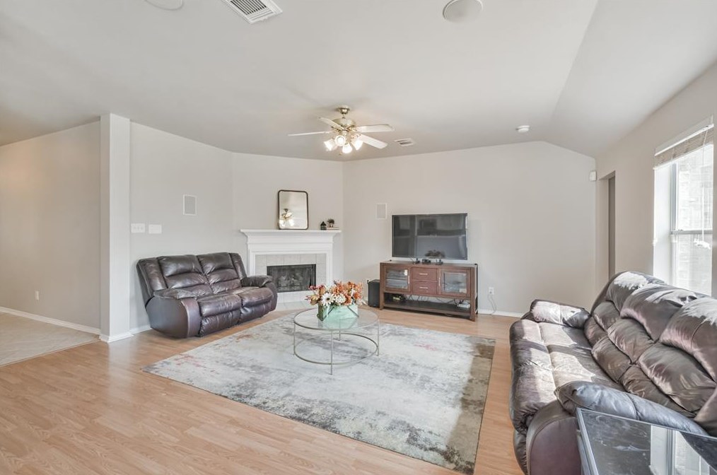 7143 Hot Crk Trce, Humble TX 77346-3097 exterior