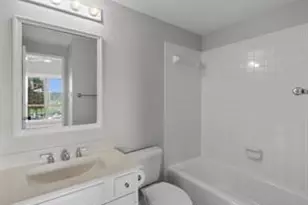 1302 Marina Bay Dr, Kemah, TX 77565 - Photo 41