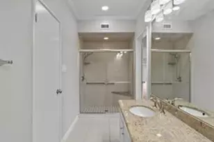 1302 Marina Bay Dr, Kemah, TX 77565 - Photo 37