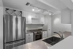 1302 Marina Bay Dr, Kemah, TX 77565 - Photo 23