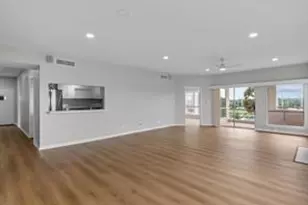 1302 Marina Bay Dr, Kemah, TX 77565 - Photo 15