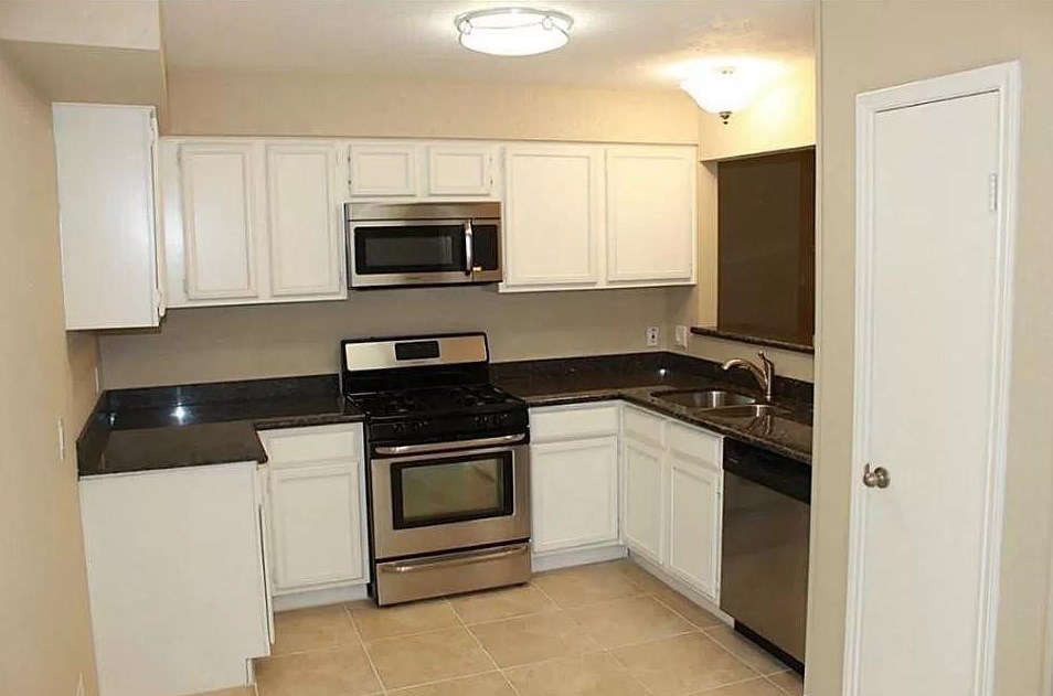 1230 Silver Morning Dr, Katy TX  77450-4516 exterior