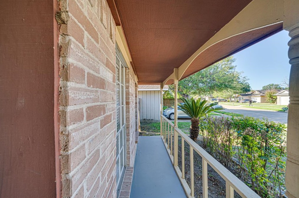 1718 Brickarbor Dr, Katy TX  77449-5009 exterior