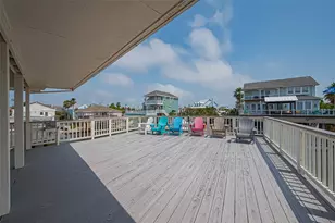210 Sampan Dr, Tiki Island, TX 77554 - Photo 21
