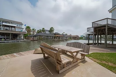 210 Sampan Drive, Tiki Island, TX 77554 - Photo 37