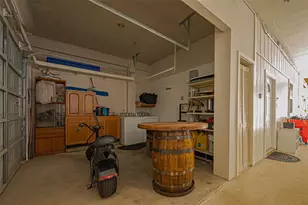 210 Sampan Dr, Tiki Island, TX 77554 - Photo 39