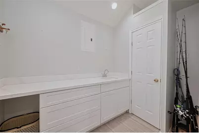 210 Sampan Drive, Tiki Island, TX 77554 - Photo 27