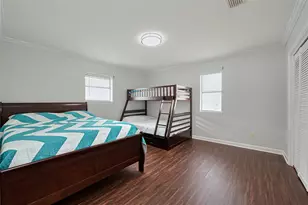 210 Sampan Dr, Tiki Island, TX 77554 - Photo 19