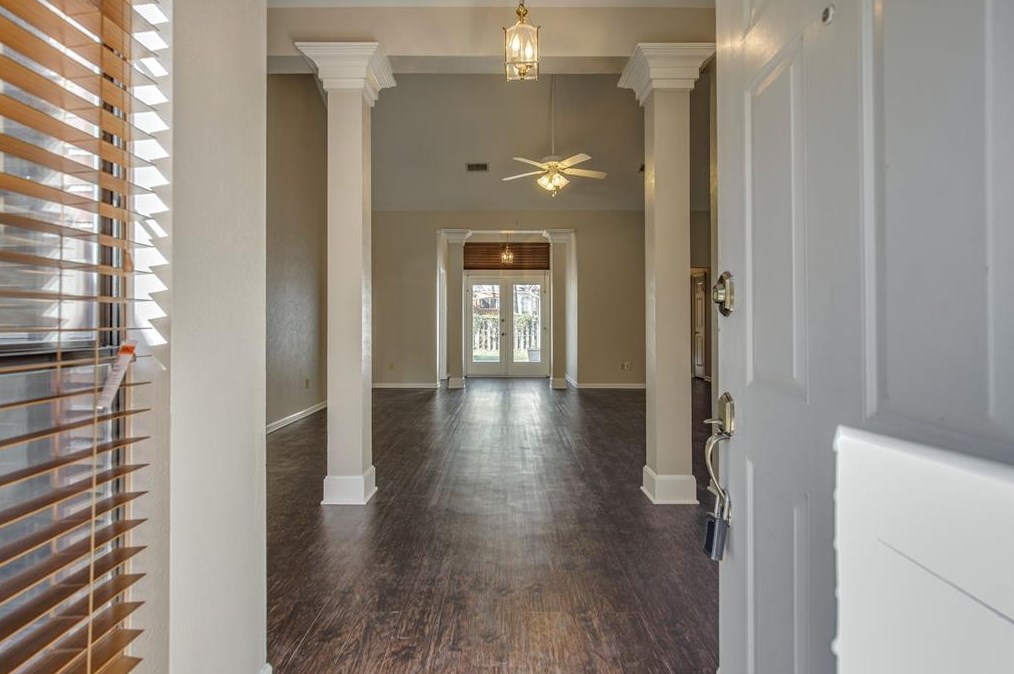 3 Summithill Pl, Spring TX  77381-4454 exterior