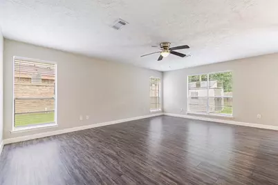 1310 N 7th Street, Conroe, TX 77301 - Photo 5