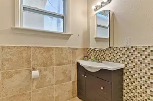 1809 31st St, Galveston, TX 77550 - Photo 17