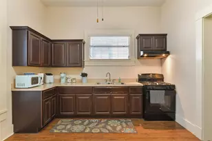 1809 31st St, Galveston, TX 77550 - Photo 9