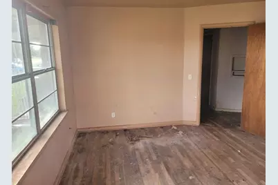 806 E 1st, Hughes Springs, TX 75656 - Photo 5