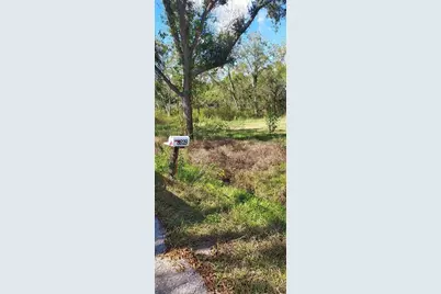 8828 Calagna Road, Hitchcock, TX 77563 - Photo 3