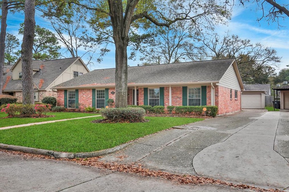 1067 Lehman St, Houston TX  77018-1427 exterior