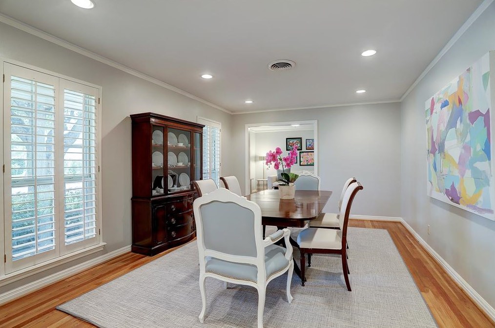6154 Ella Lee Ln, Houston TX  77057-4402 exterior