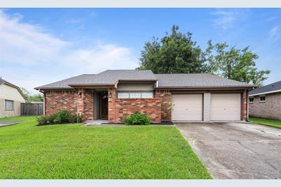 2303 Pilgrims Bend Drive, Friendswood, TX 77546 - Photo 1