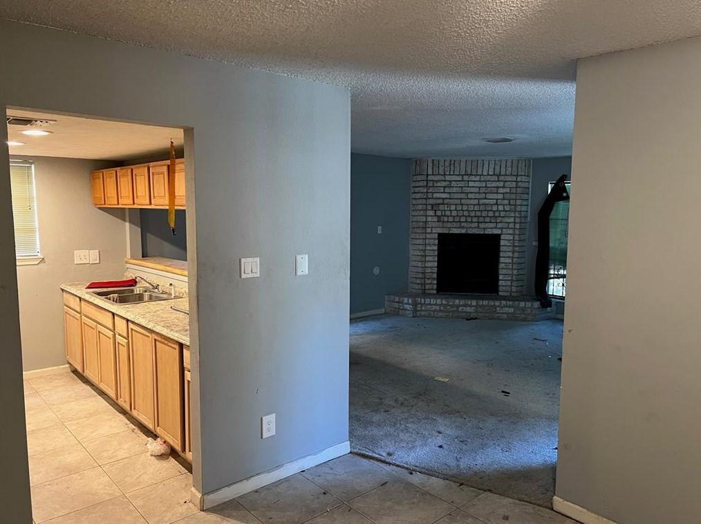 8635 Vly Mdw Dr, Houston TX  77078-3729 exterior