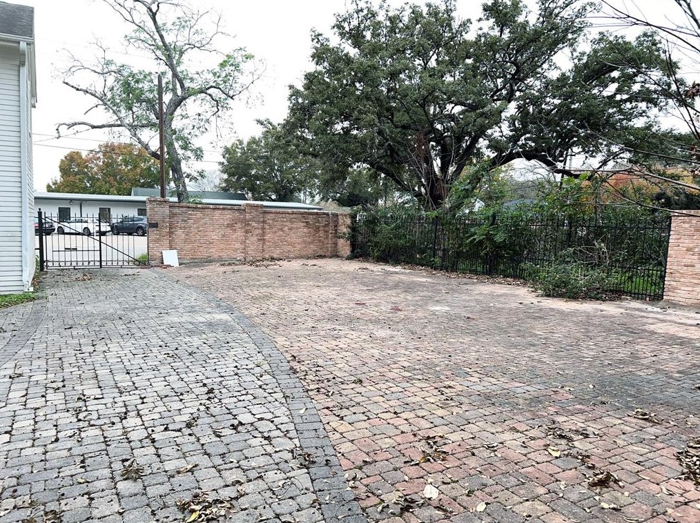 907 Morton St, Richmond TX 77469-3076 exterior