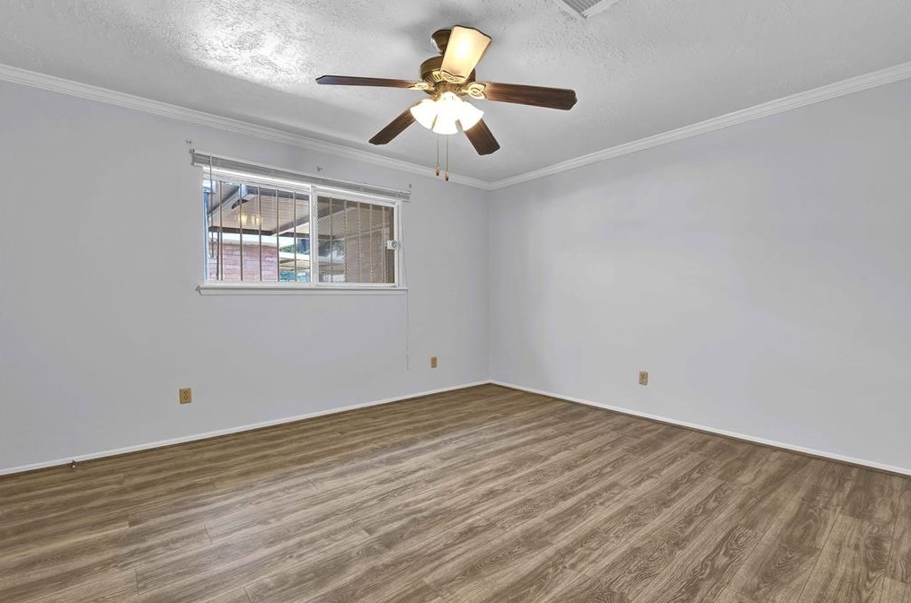 14842 Dogwood Tree St, Houston TX  77060-5038 exterior
