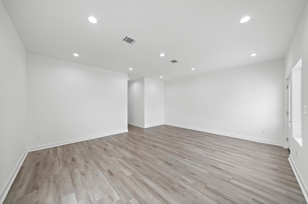 8402 Double Ave, Houston TX  77088-6120 exterior
