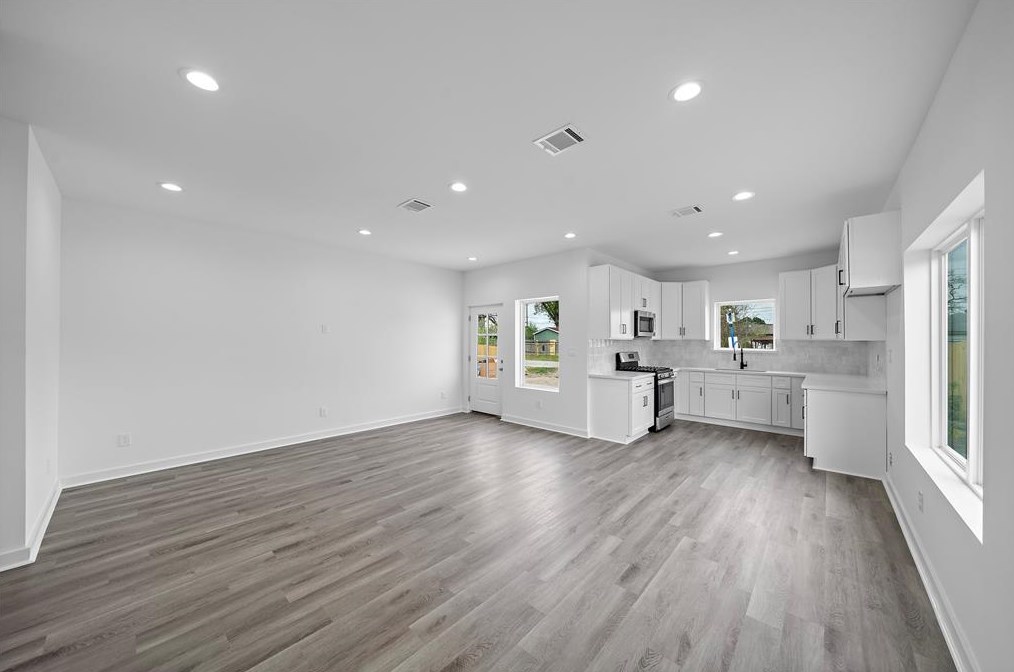 8402 Double Ave, Houston TX  77088-6120 exterior