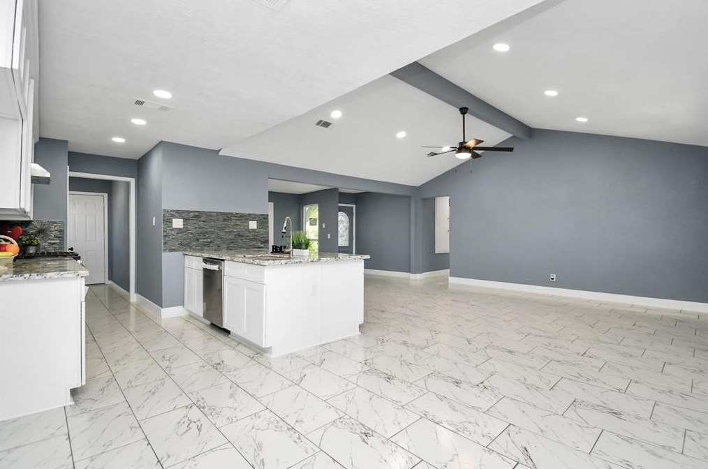 12031 Sharpcrest, Houston TX  77036-6133 exterior