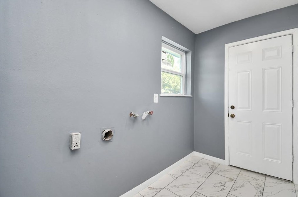 12031 Sharpcrest, Houston TX  77036-6133 exterior